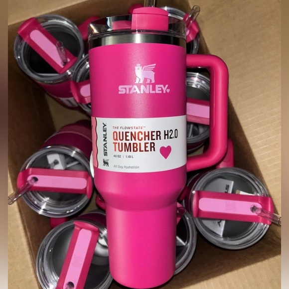 NEW Cosmo Red Stanley 40 oz Stainless Steel
H2.0 Flowstate Quencher Tumbler - Picture 3 of 3
